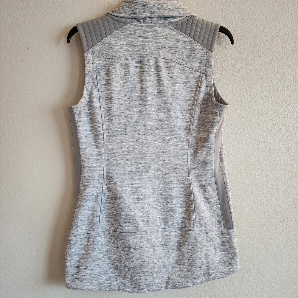Athleta Heathered Gray Quilted Shoulder Full Zip Vest - Size M - Picture 9 of 10